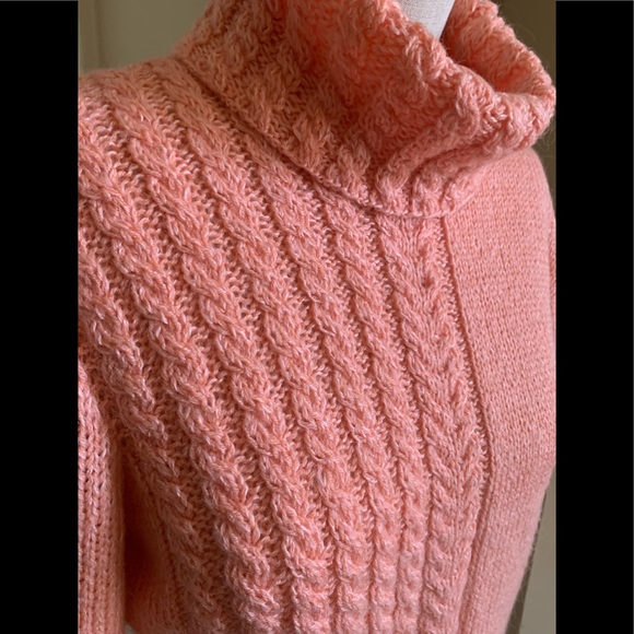 Gorgeous handmade sweater - Picture 3 of 8